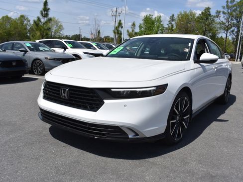 New 2026 Honda Accord Touring image 5