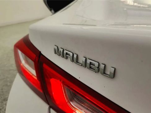 Used 2024 Chevrolet Malibu LT FWD image 17