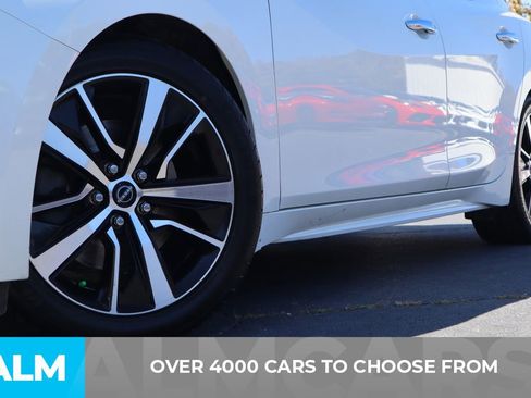 Used 2023 Nissan Maxima SL image 3