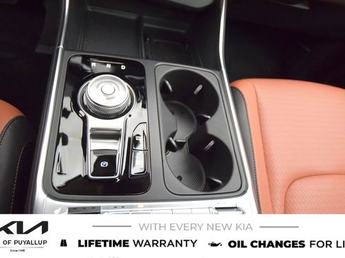 New 2025 Kia Carnival SX Prestige image 24