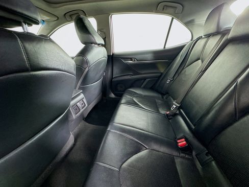 Used 2018 Toyota Camry XSE image 24