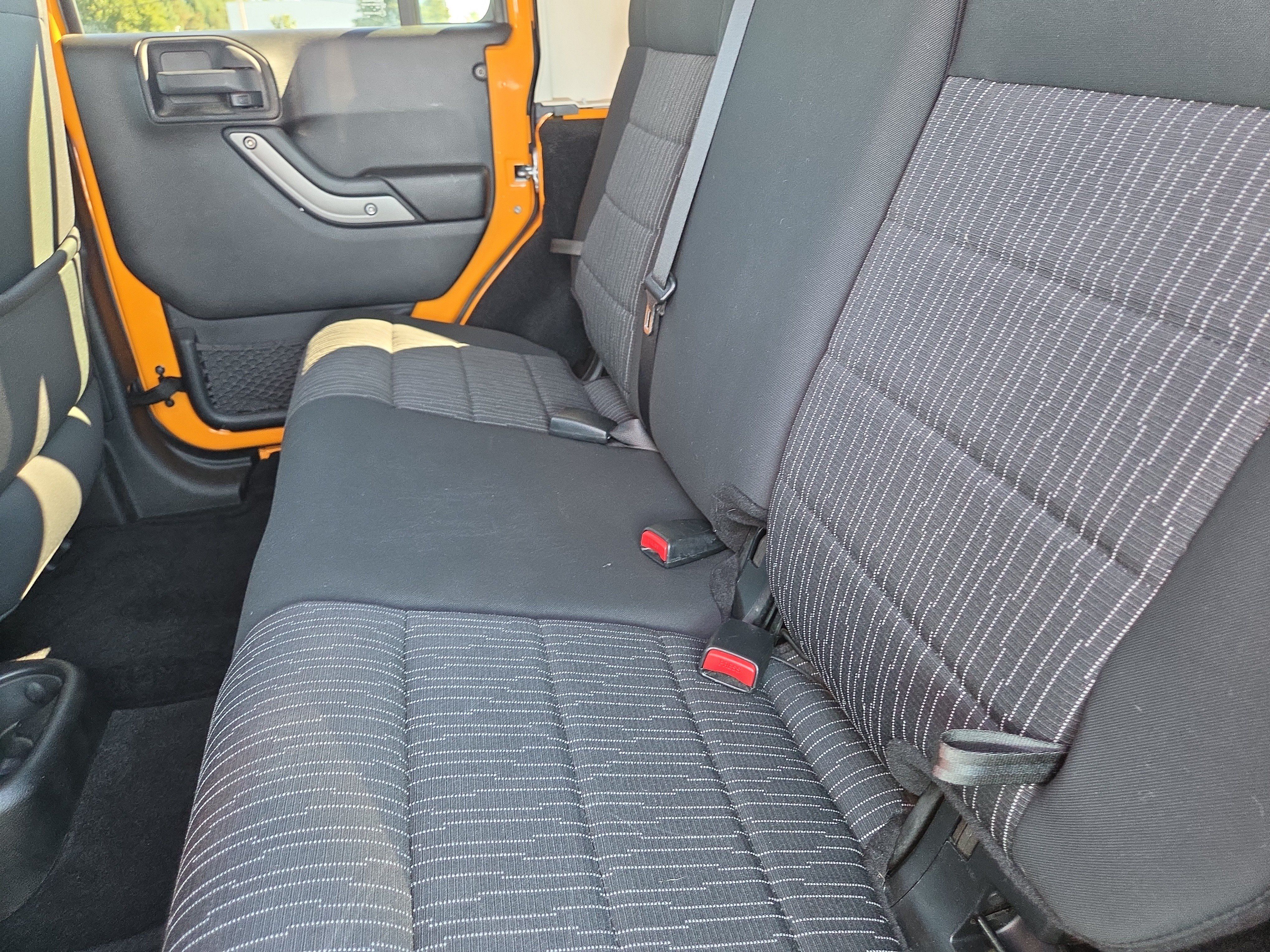 Used 2012 Jeep Wrangler Unlimited Sport AWD/4WD image 10