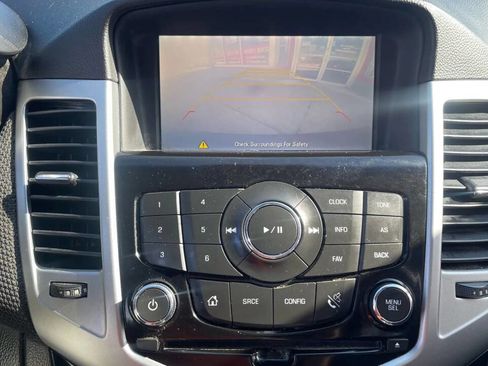 Used 2016 Chevrolet Cruze LT image 27