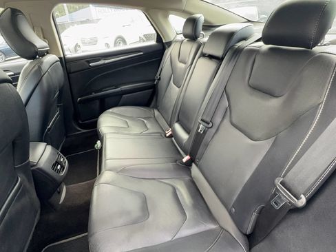 Used 2018 Ford Fusion Titanium AWD/4WD image 20
