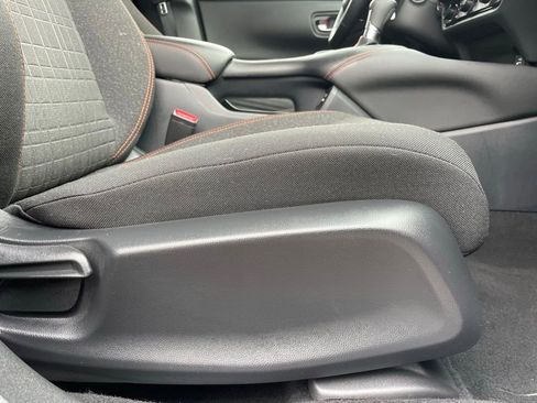 Certified 2025 Honda HR-V Sport image 29