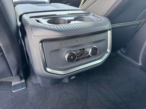 New 2025 Ford Expedition Platinum w/ Stealth Performance Package image 36