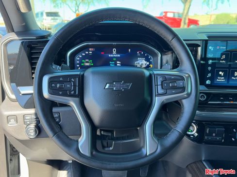 Used 2024 Chevrolet Silverado 1500 LT Trail Boss w/ LT Trail Boss Premium Package AWD/4WD image 20