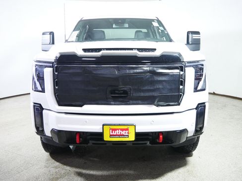 Used 2024 GMC Sierra 3500 AT4 image 2