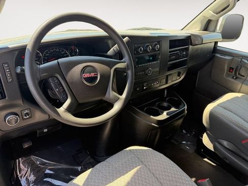 Used 2025 GMC Savana 3500 LT w/ LT Preferred Equipment Group RWD image 10