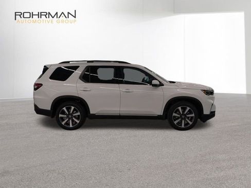 New 2025 Honda Pilot Touring image 39