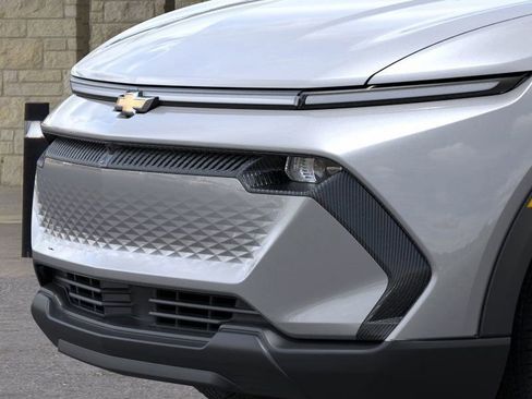 New 2026 Chevrolet Equinox EV LT image 13