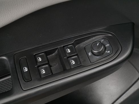 Used 2022 Volkswagen Taos SEL AWD/4WD image 19
