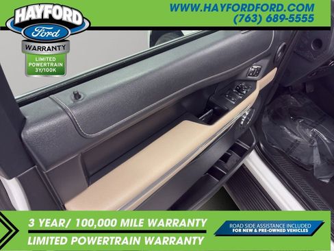 Used 2024 Ford Expedition Limited image 16