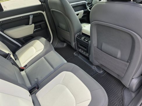 Certified 2023 Land Rover Defender 110 X-Dynamic SE image 26