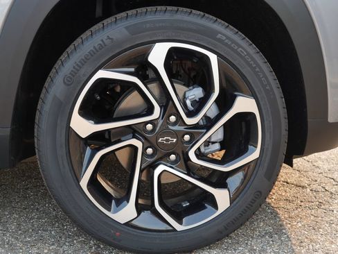 New 2026 Chevrolet Trax RS w/ Sunroof Package FWD image 6