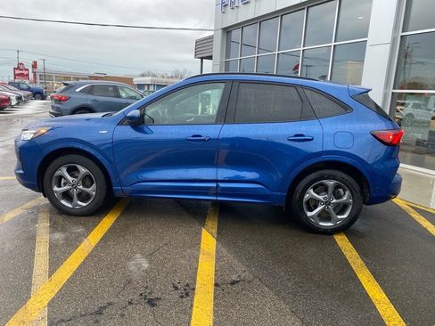 Used 2023 Ford Escape ST-Line Select w/ Tech Pack #2 image 2