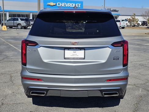 Used 2023 Cadillac XT6 Premium Luxury image 11