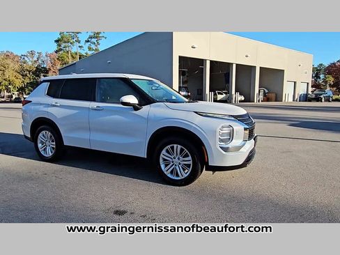 Used 2022 Mitsubishi Outlander ES image 37