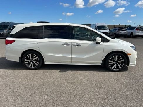Used 2018 Honda Odyssey Elite image 4