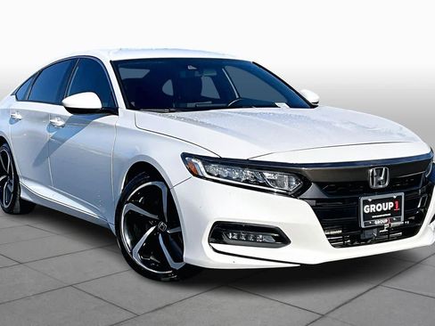 Used 2018 Honda Accord Sport image 2