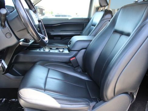 Used 2022 Ford Expedition Max XLT AWD/4WD image 32