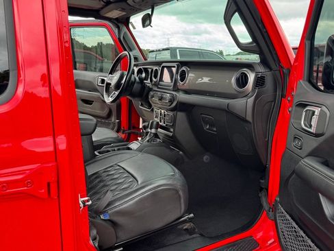 Used 2021 Jeep Gladiator Overland AWD/4WD image 41