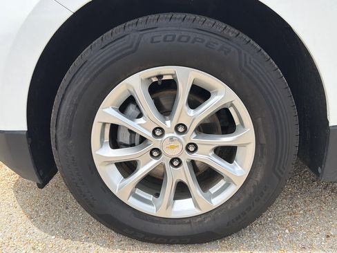 Used 2020 Chevrolet Equinox LT FWD image 10