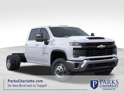 New 2026 Chevrolet Silverado 3500 W/T image 1