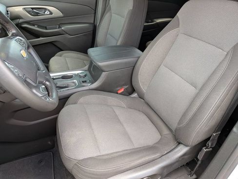 Used 2023 Chevrolet Traverse LT FWD image 31