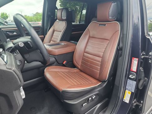 Certified 2023 GMC Yukon XL Denali Ultimate w/ LPO, Floor Liner Package AWD/4WD image 20