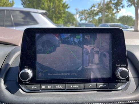 Used 2021 Nissan Rogue SL FWD image 10