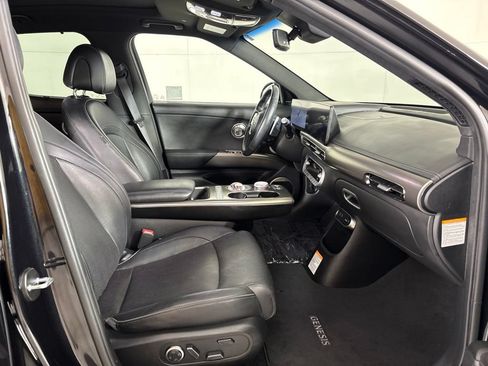 Used 2023 Genesis GV60 Advanced AWD/4WD image 16