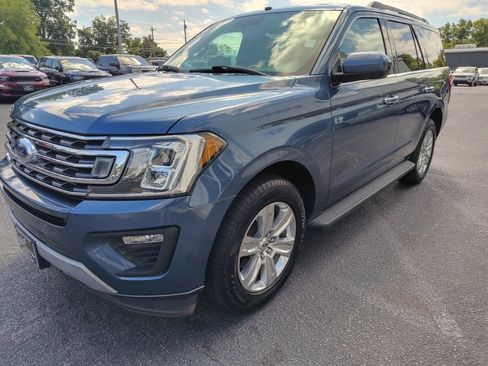 Used 2019 Ford Expedition XLT image 4