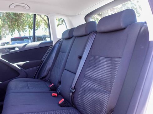 Used 2011 Volkswagen Tiguan S FWD image 21