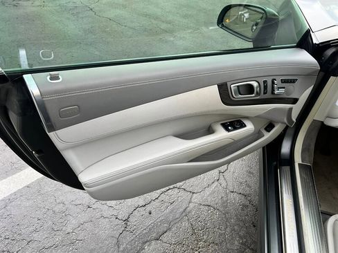 Used 2013 Mercedes-Benz SL 550 w/ Premium Pkg image 19