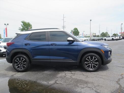 Used 2022 Chevrolet TrailBlazer ACTIV FWD image 2