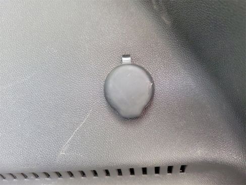 Used 2022 Chevrolet Equinox LS w/ LS Convenience Package image 7