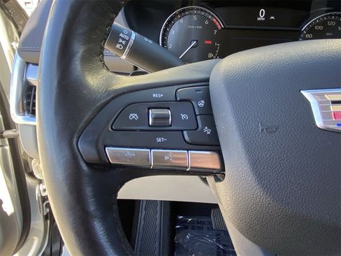 Used 2021 Cadillac XT4 Luxury w/ Cold Weather Package image 22