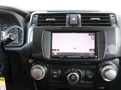 Used 2015 Toyota 4Runner TRD Pro AWD/4WD image 14