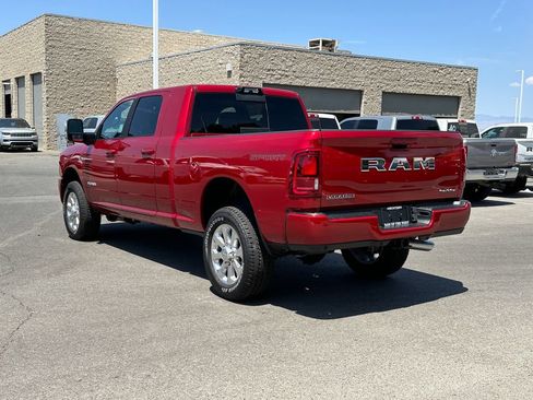 New 2026 RAM 2500 Laramie w/ Sport Appearance Package AWD/4WD image 4