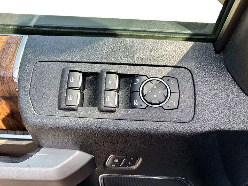 Used 2019 Ford F150 Lariat w/ Trailer Tow Package AWD/4WD image 23