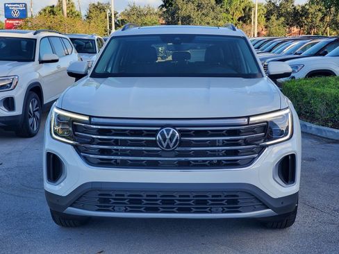 New 2026 Volkswagen Atlas SE FWD image 2
