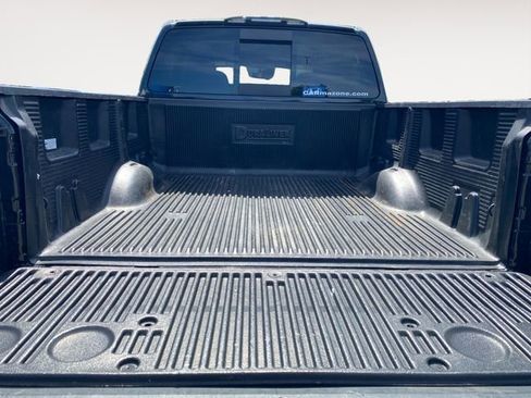 Used 2023 Nissan Titan S RWD image 30