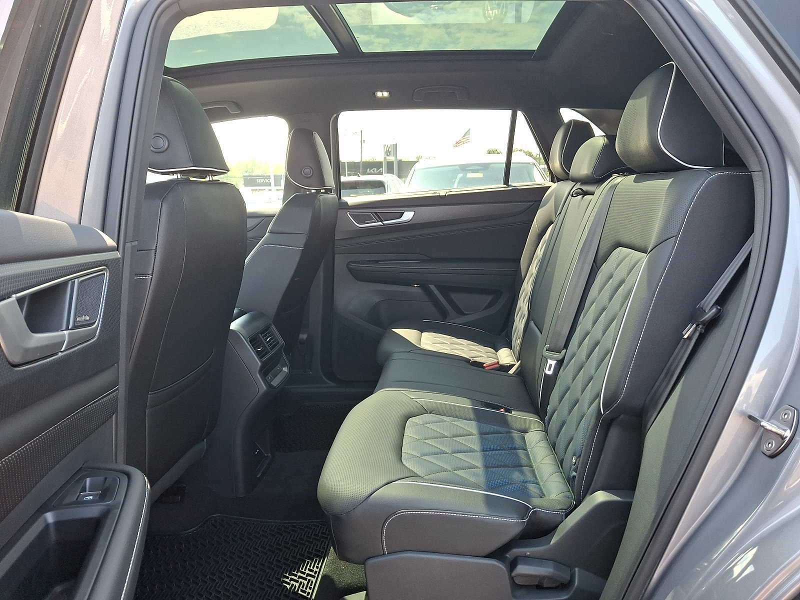 New 2026 Volkswagen Atlas Cross Sport SEL Premium R-Line AWD/4WD image 5