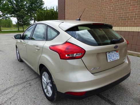 Used 2018 Ford Focus SE FWD image 7