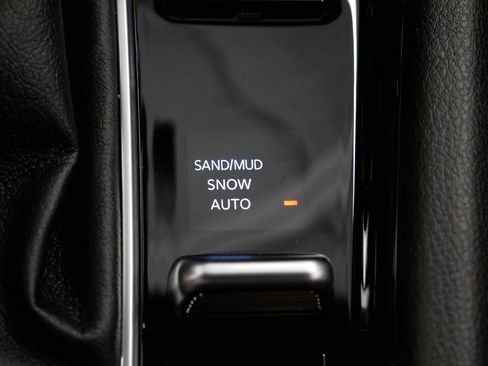 New 2025 Jeep Compass Limited image 35