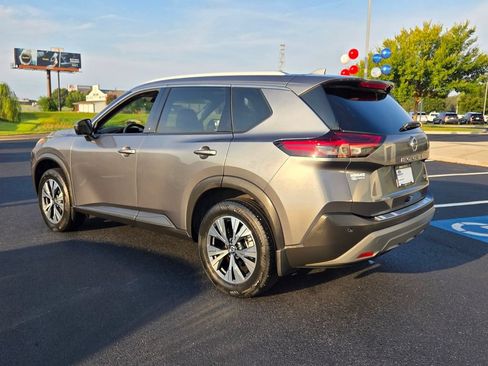Used 2021 Nissan Rogue SV w/ Premium Package FWD image 7
