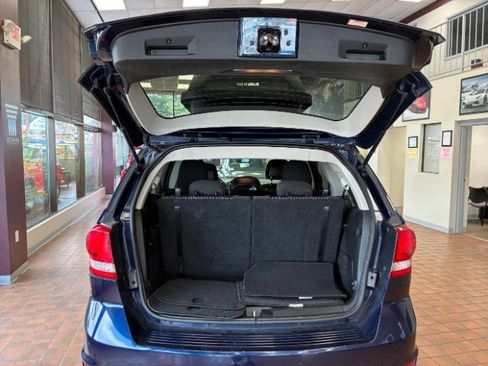 Used 2019 Dodge Journey SE w/ Connectivity Group image 7