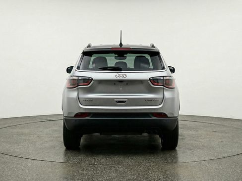 Used 2025 Jeep Compass Limited image 7