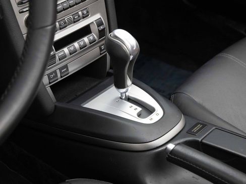 Used 2006 Porsche 911 Carrera RWD image 14